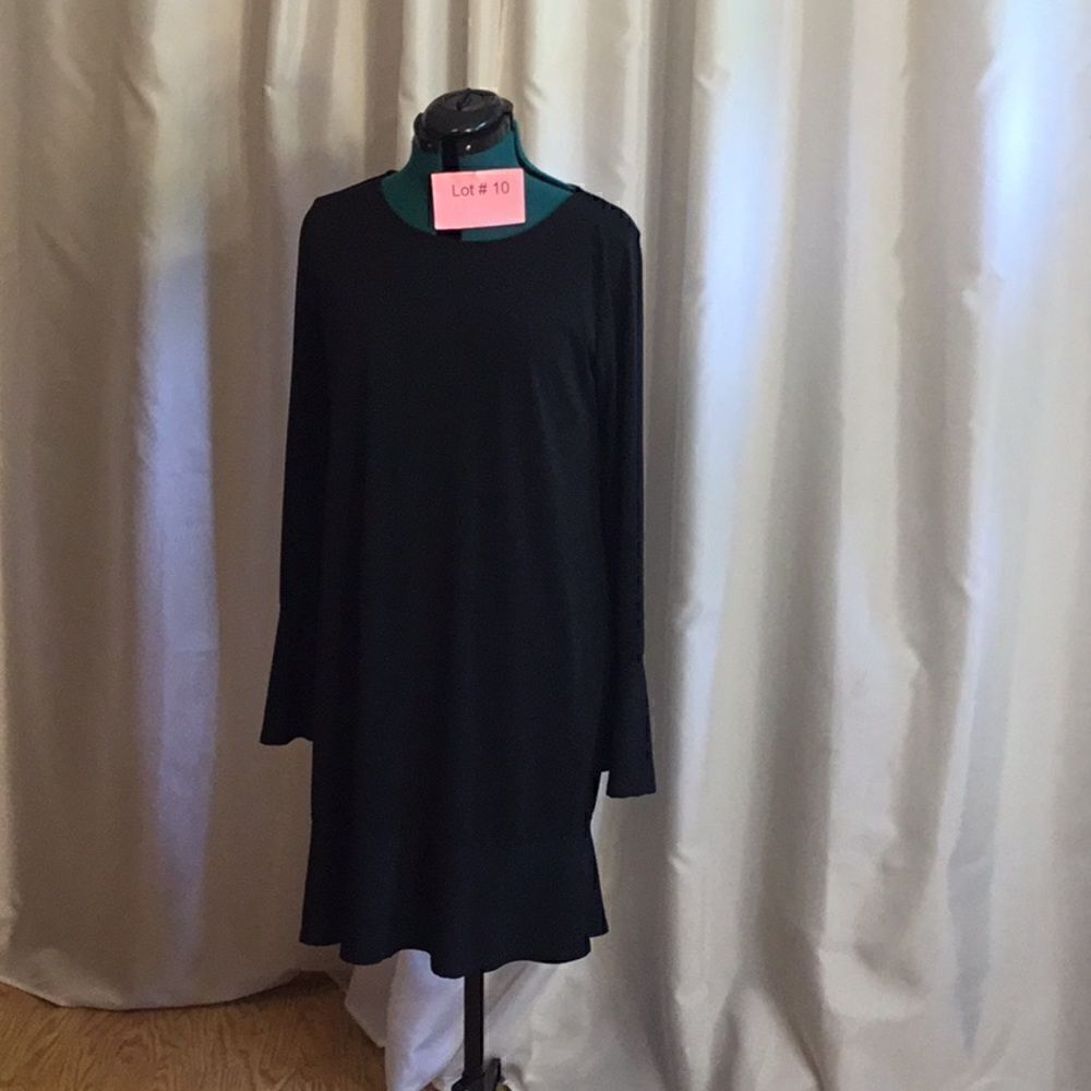 NWOT long sleeved black dress with ruffled sleeve cuffs & ruffled hem in LG
